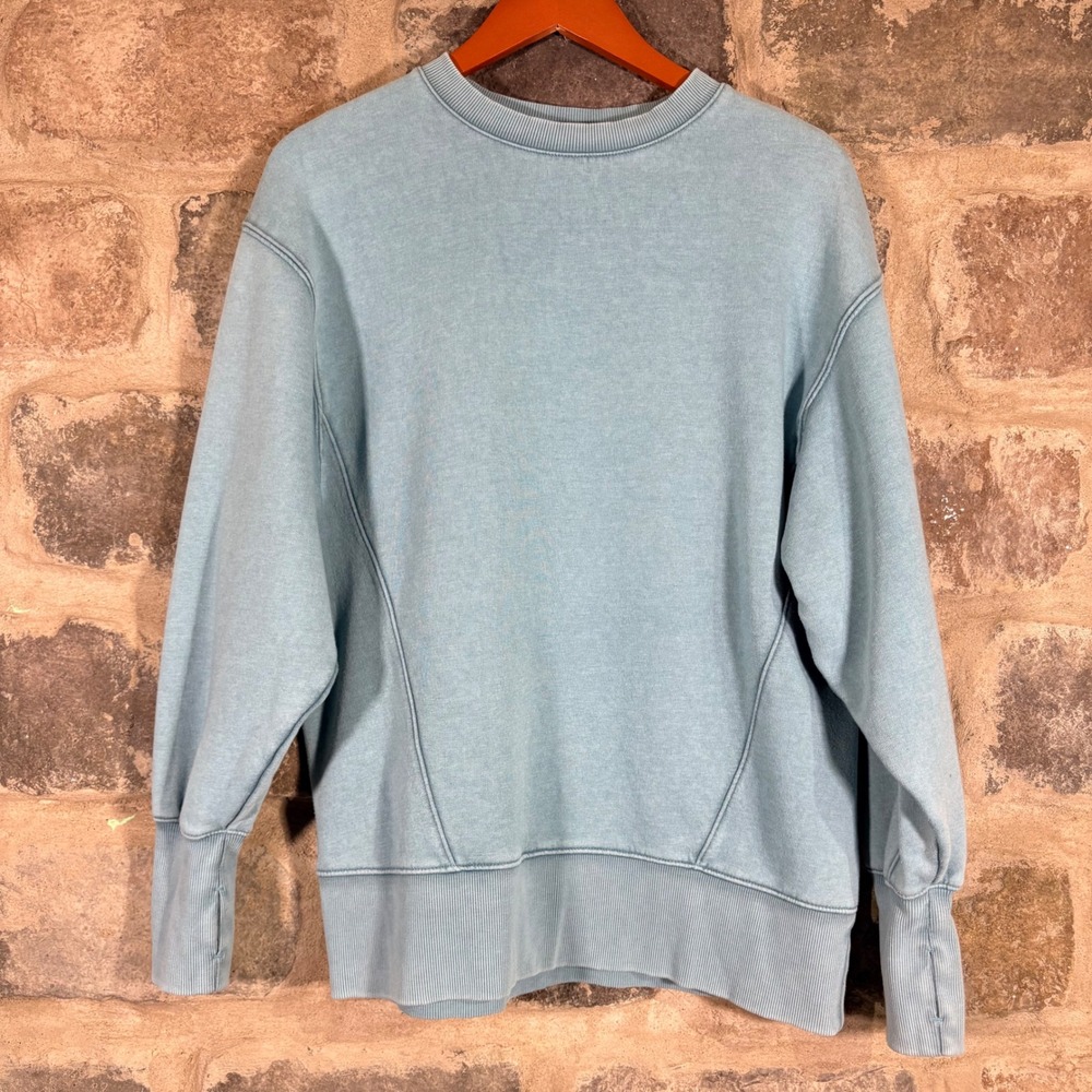 Wild Fable Women's Light Blue Washed‎ Crewneck Sweatshirt Size XXS Thumbholes